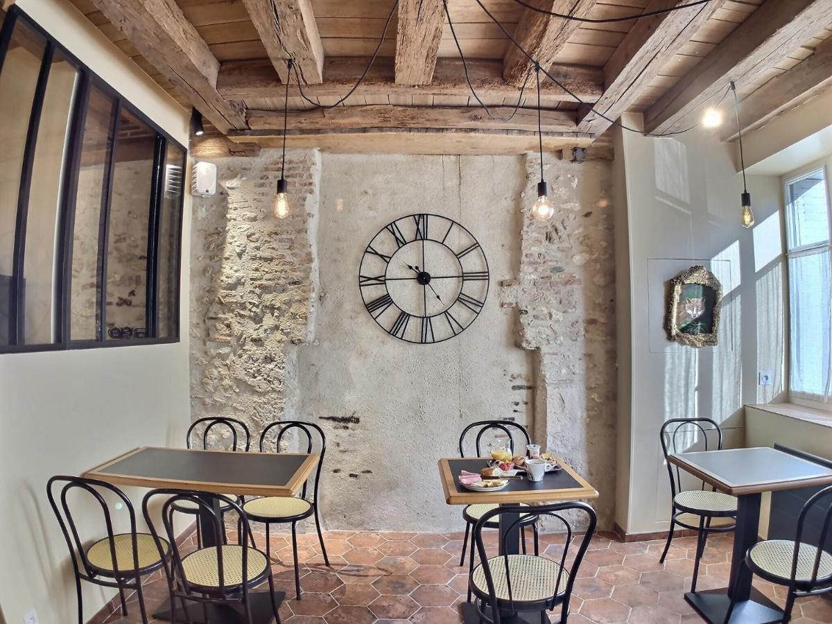 Logis Hotel Du Cygne Bracieux Esterno foto