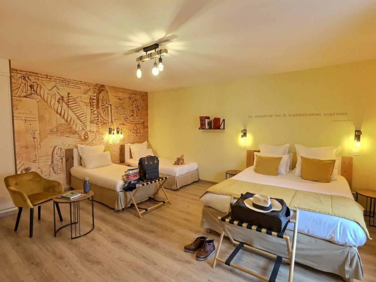Logis Hotel Du Cygne Bracieux Esterno foto